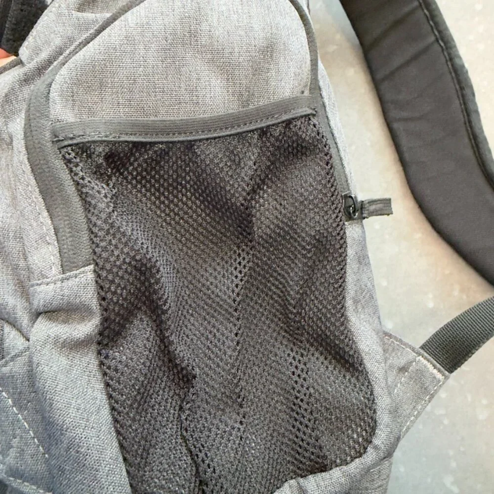 Oakley Gray Enduro 25L Backpack – Multi-Compartment Tech / Travel Bag